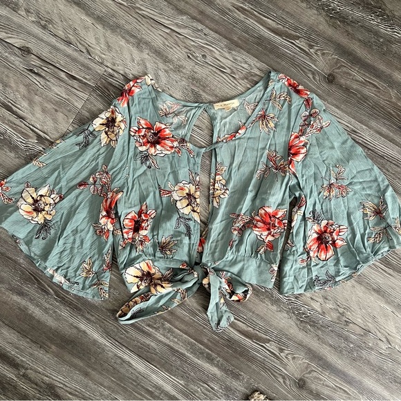 Pacsun Blue Floral Keyhole Crop Top - Picture 3 of 5